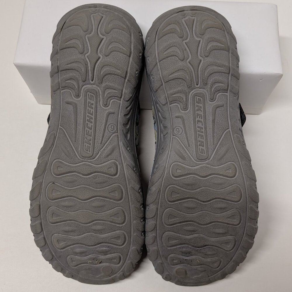 Skechers® Foamies Reggae-Artsy Slipper in 'Gray/Multi' Slip On Sandals - Picture 11 of 14